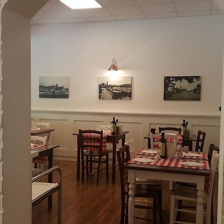 Albergo Pizzeria Sole サン・ジョヴァンニ・ルパトート エクステリア 写真