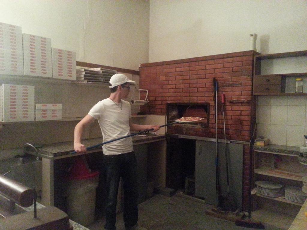Albergo Pizzeria Sole サン・ジョヴァンニ・ルパトート エクステリア 写真