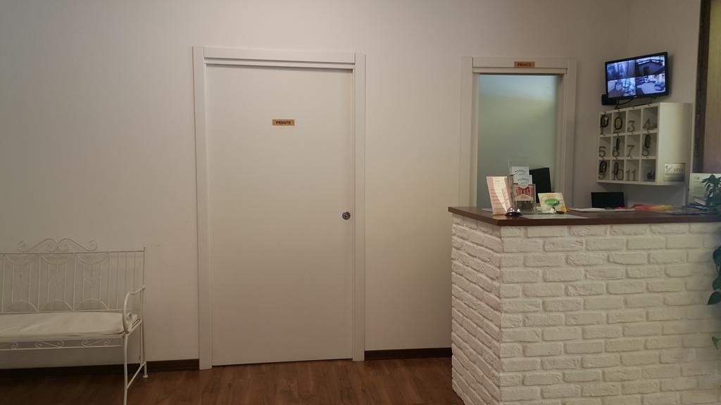 Albergo Pizzeria Sole サン・ジョヴァンニ・ルパトート エクステリア 写真